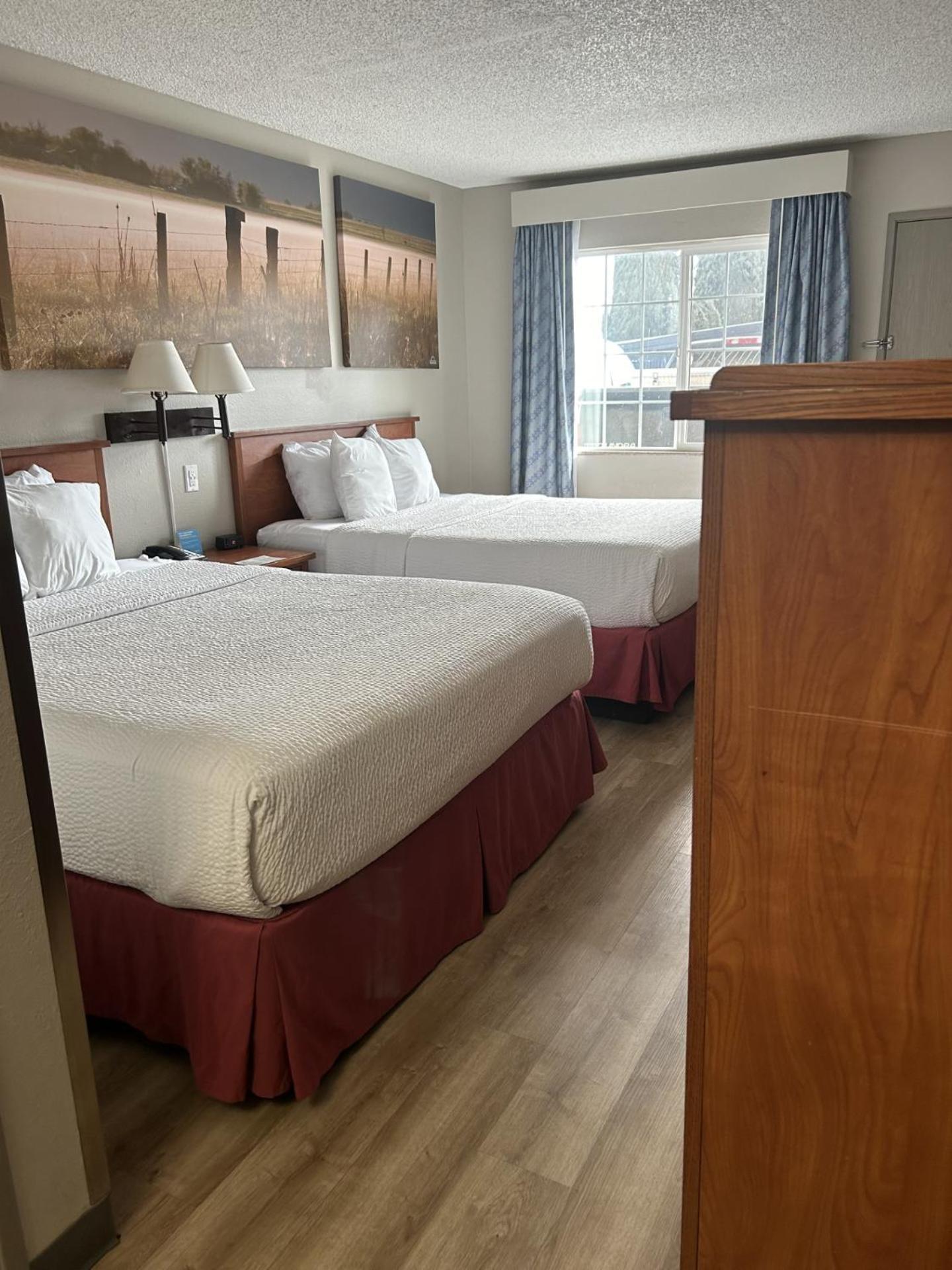 Days Inn By Wyndham Turlock Bagian luar foto